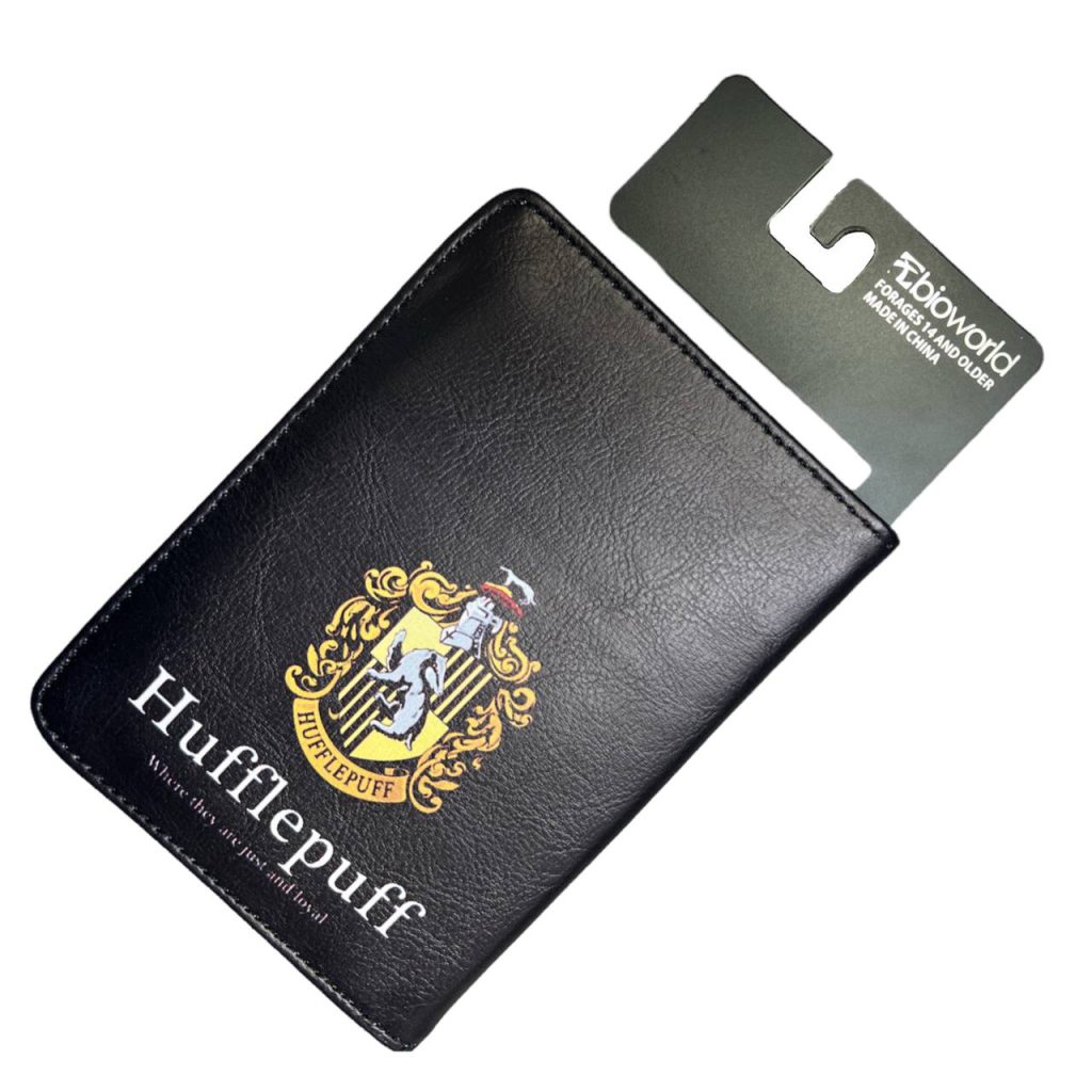 کیف پاسپورتی هافلپاف | Bioworld Wallet